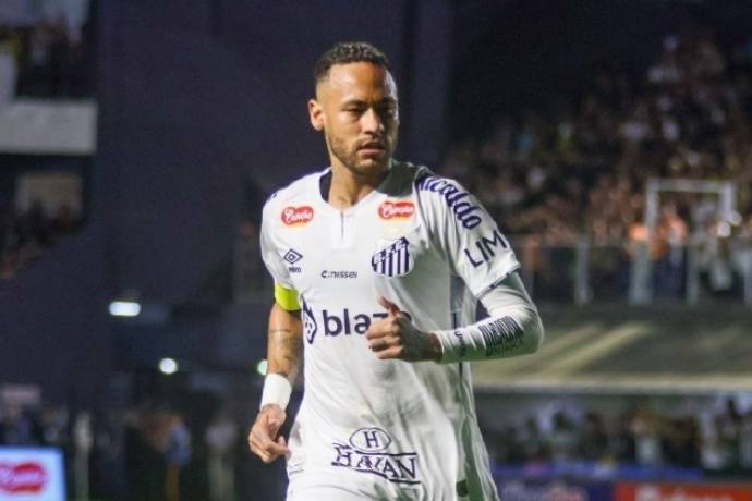 关于桑托斯发布备战花絮，冲刺阶段造点机会，美洲杯任务艰巨，官宣口径保持一致的信息