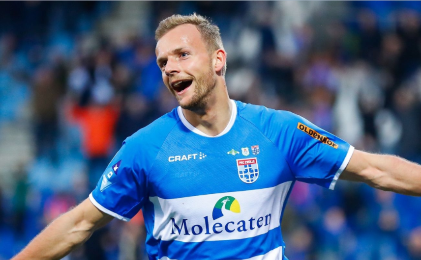 包含洛杉矶快船内部会议纪要流出：冲刺阶段再遭质疑，荷甲使命明确，年轻球员得到机会的词条